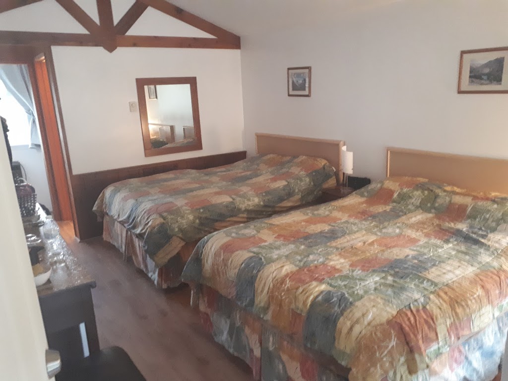 Cedar Motel | 7593 Main St W, Radium Hot Springs, BC V0A 1M0, Canada | Phone: (250) 347-9463