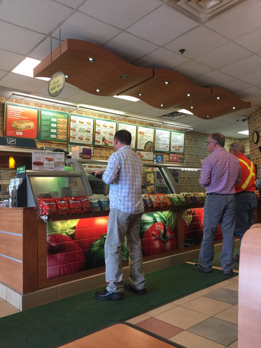 Subway | 400 Lansdowne St E Unit 11, Peterborough, ON K9J 6X9, Canada | Phone: (705) 748-3111