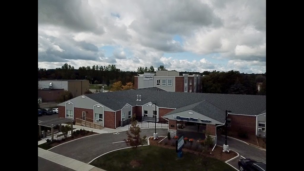 Kingsway Place Retirement Residence | 145 Murray Dr, Aurora, ON L4G 2C7, Canada | Phone: (905) 841-2777