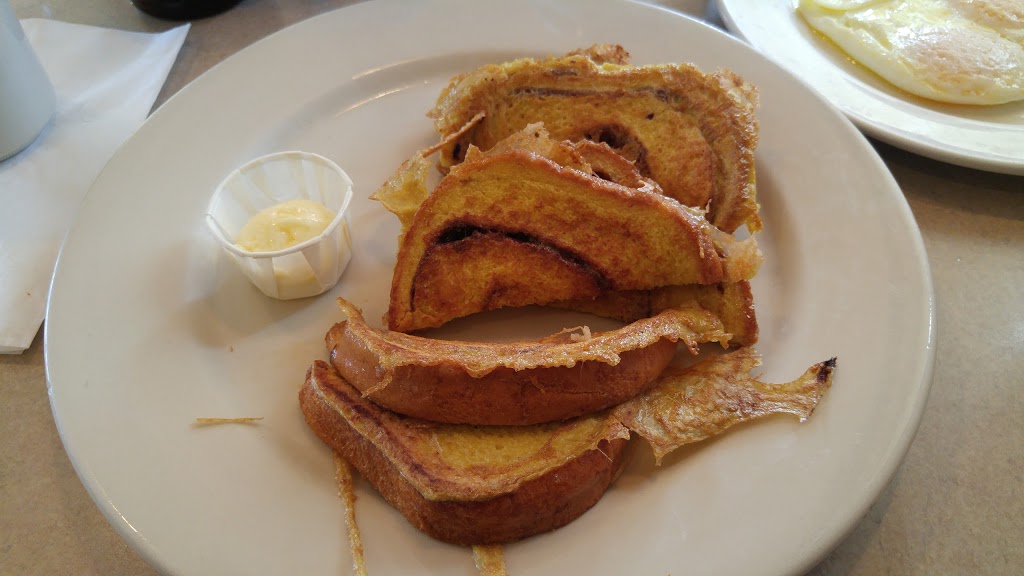 Theos Family Restaurant | 1669 Range Rd, Kimball, MI 48074, USA | Phone: (810) 364-1199