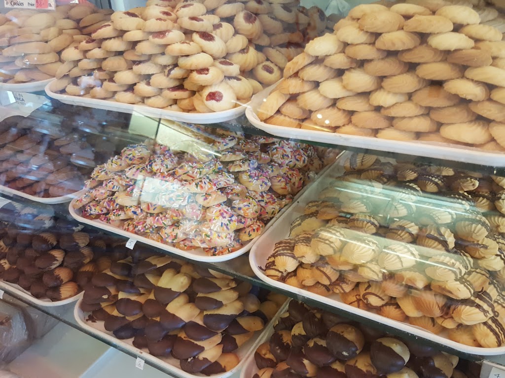 Red House Bakery | 11 Glen Watford Dr, Scarborough, ON M1S 2B7, Canada | Phone: (416) 299-3355