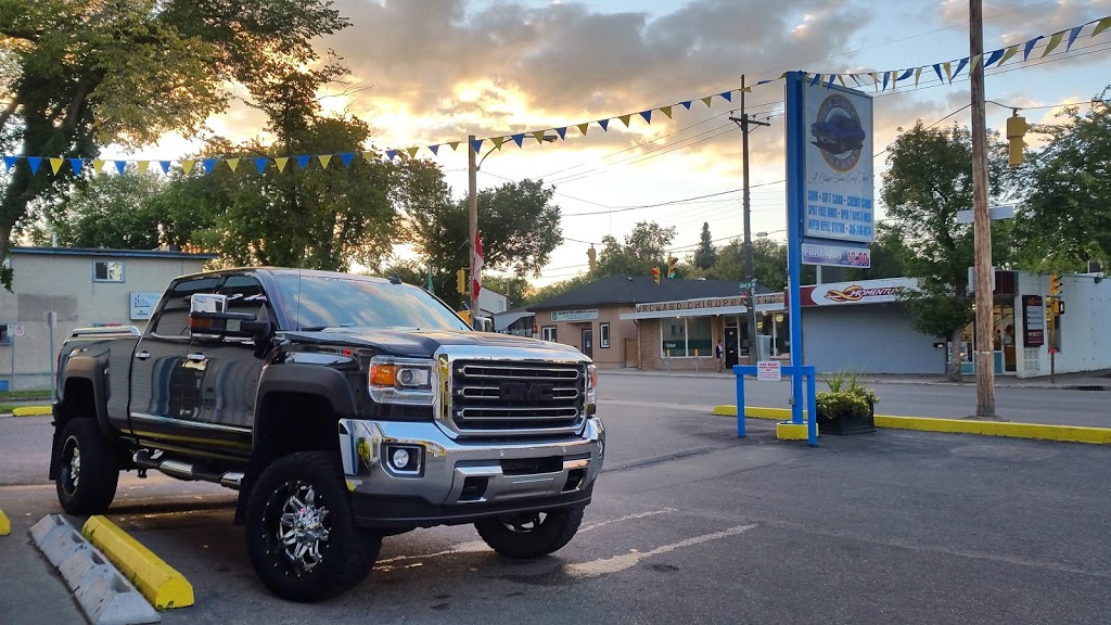 Classic Carwash | 319 33rd Street West, Saskatoon, SK S7L 0V3, Canada | Phone: (306) 249-9274