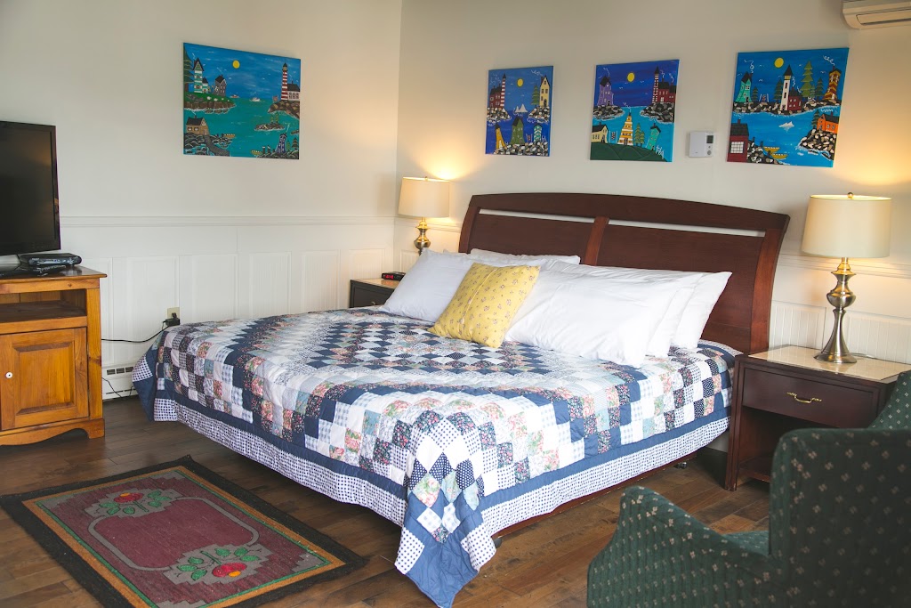 Lanes Privateer Inn & Restaurant | 27 Bristol Ave, Liverpool, NS B0T 1K0, Canada | Phone: (902) 354-3456