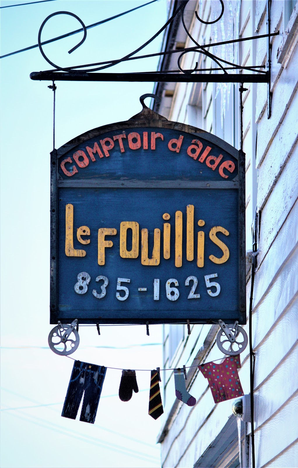 Fouillis Inc (Le) | 140a Rue Saint-Joseph, Lévis, QC G6V 1C3, Canada | Phone: (418) 835-1625