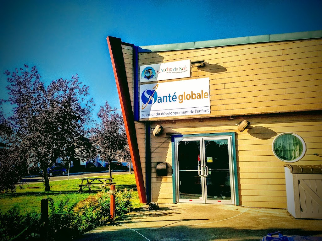 Centre À la Petite Enfance LArche de Noé | 330 Rue Jacques, Laval, QC H7P 5Y8, Canada | Phone: (450) 628-2006