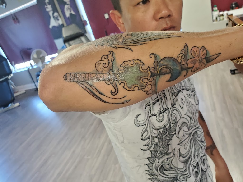 Platinum Tattoos Art Studio | 2527 Baseline Rd Unit #207, Ottawa, ON K2C 0E3, Canada | Phone: (613) 212-0035