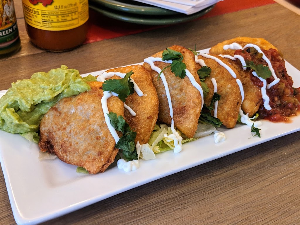 Los Puntos Cantina | 128 Michigan Ave, Point Edward, ON N7V 1E6, Canada | Phone: (519) 491-8330