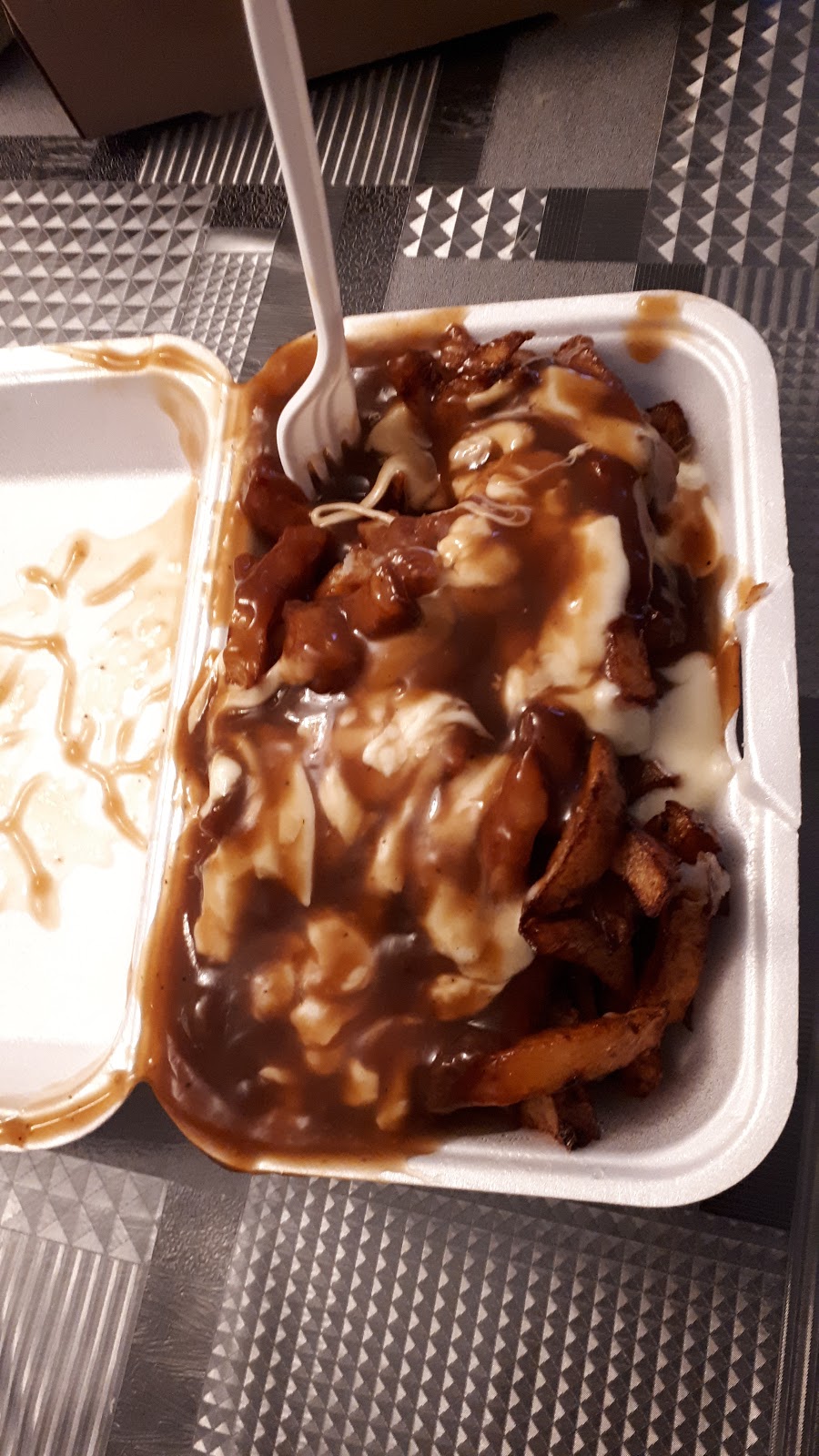 Gaetans Chip Stand | 843 Notre Dame St, Embrun, ON K0A 1W1, Canada | Phone: (613) 443-1414