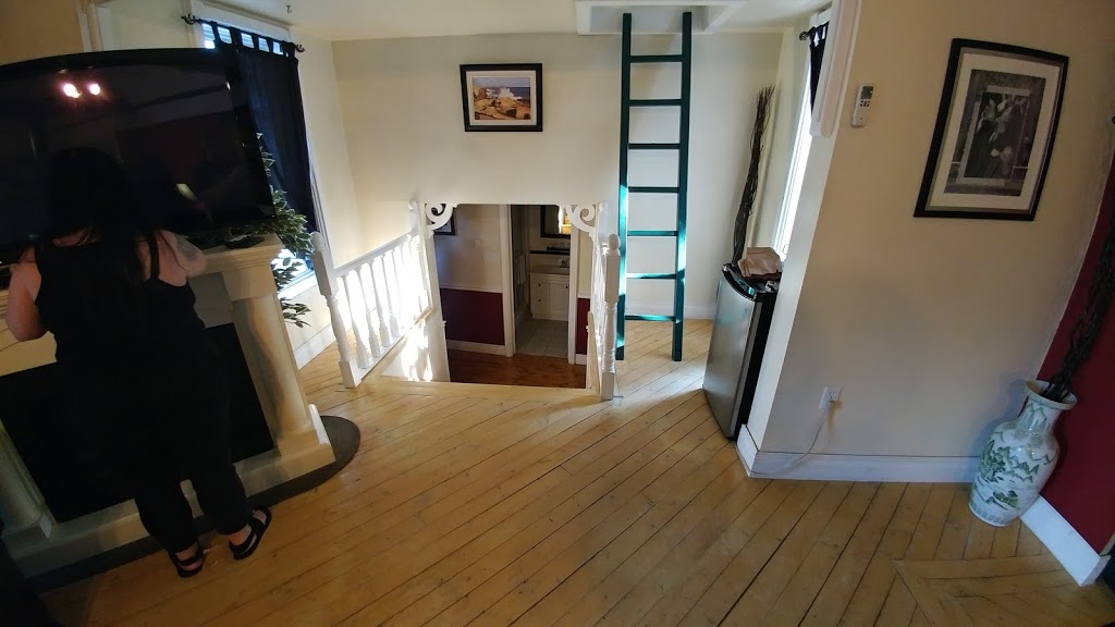 Gingerbread House Inn | 8 Robie Tufts Dr, Wolfville, NS B4P 1X1, Canada | Phone: (902) 542-1458