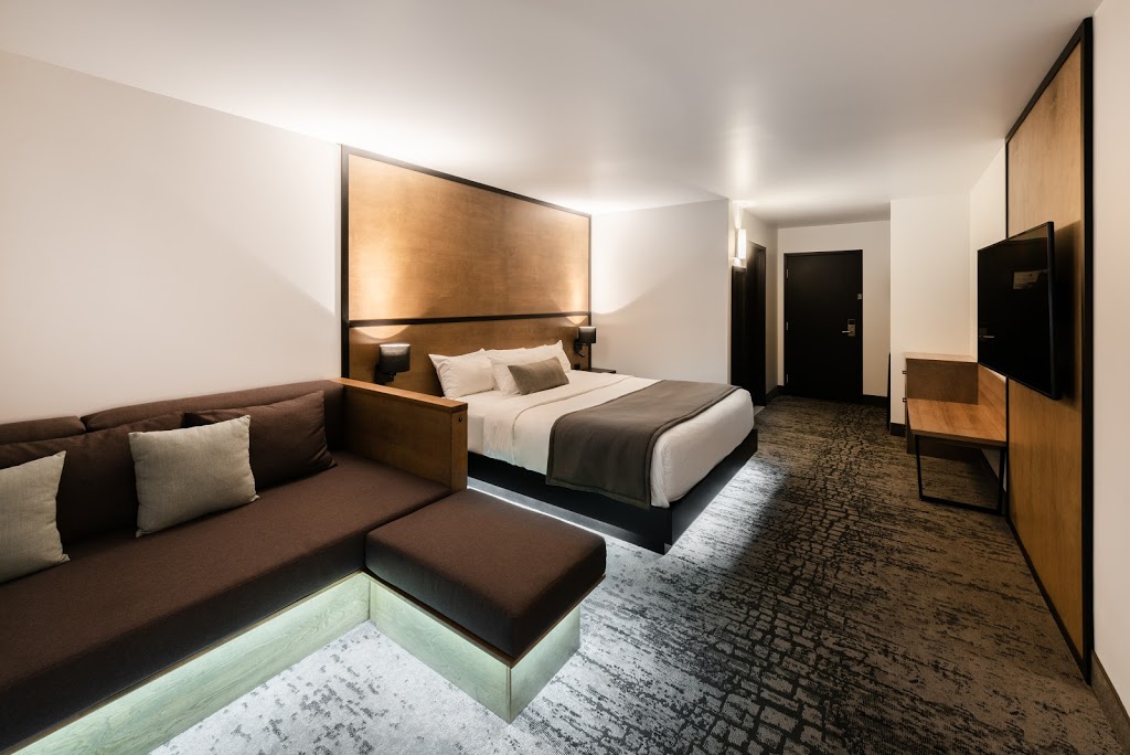 AX Hotel | 860 Rue Lalonde, Mont-Tremblant, QC J8E 1A1, Canada | Phone: (888) 429-6000