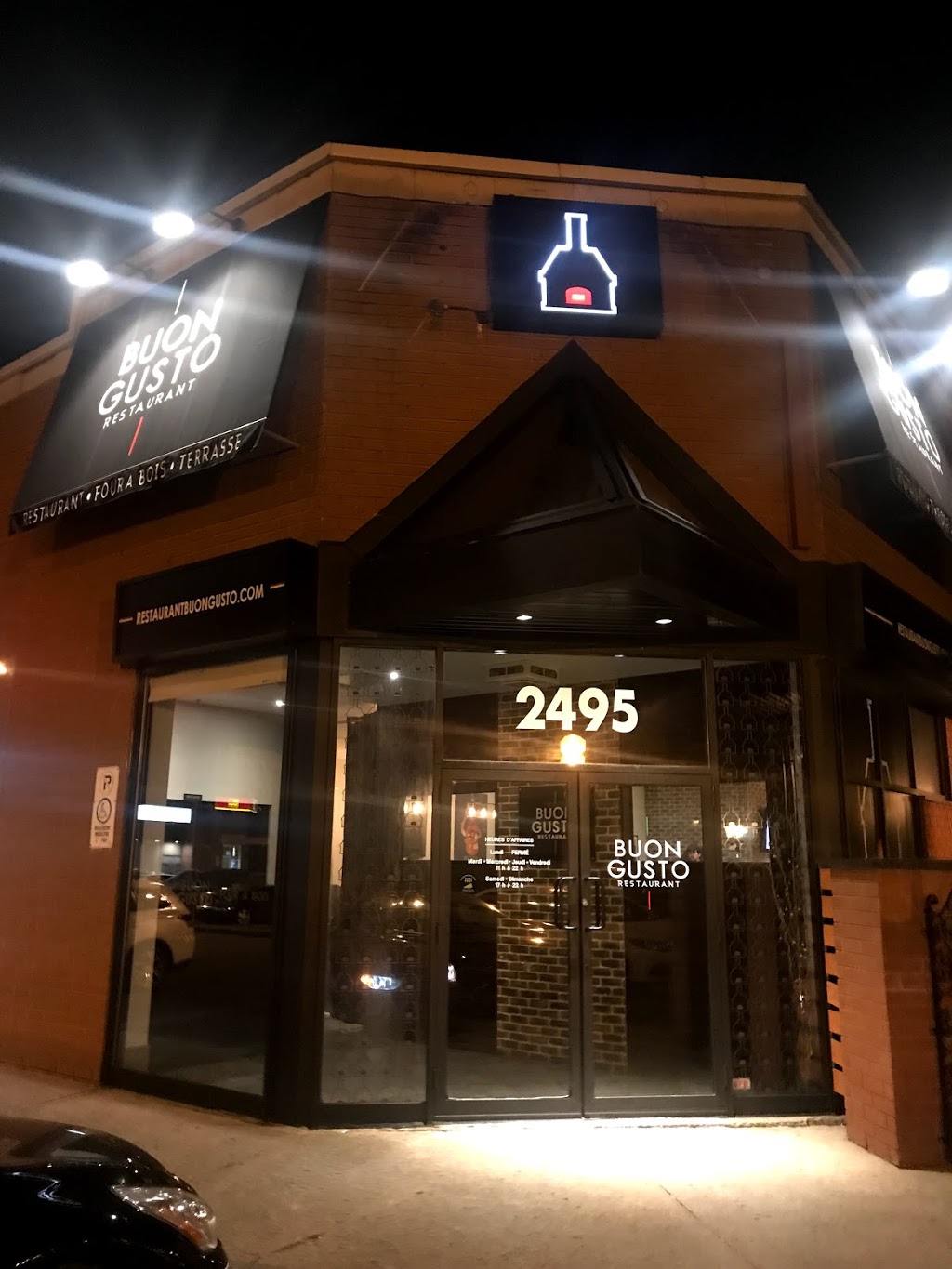 Restaurant Buon Gusto Inc | 2495 Boul Saint-Martin Est, Laval, QC H7E 4X6, Canada | Phone: (450) 663-5663