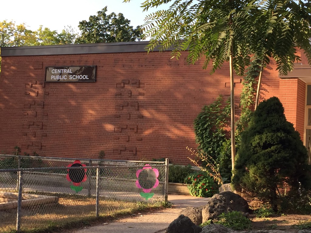 Central Public School | 638 Brant St, Burlington, ON L7R 2H2, Canada | Phone: (905) 634-7739