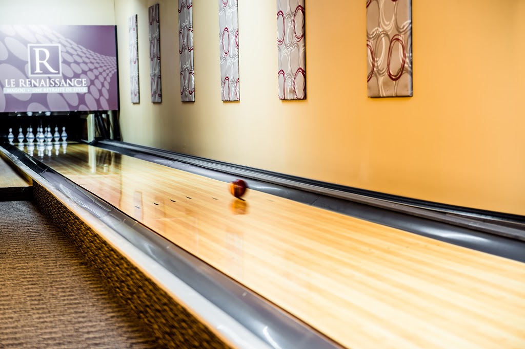 Le Renaissance Magog | 975 Rue Saint-Luc, Magog, QC J1X 0C9, Canada | Phone: (819) 843-1113