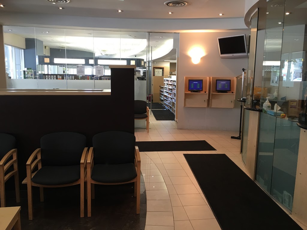 Harbourfront Appletree | 8 York St #4, Toronto, ON M5J 2Y2, Canada | Phone: (416) 366-2273