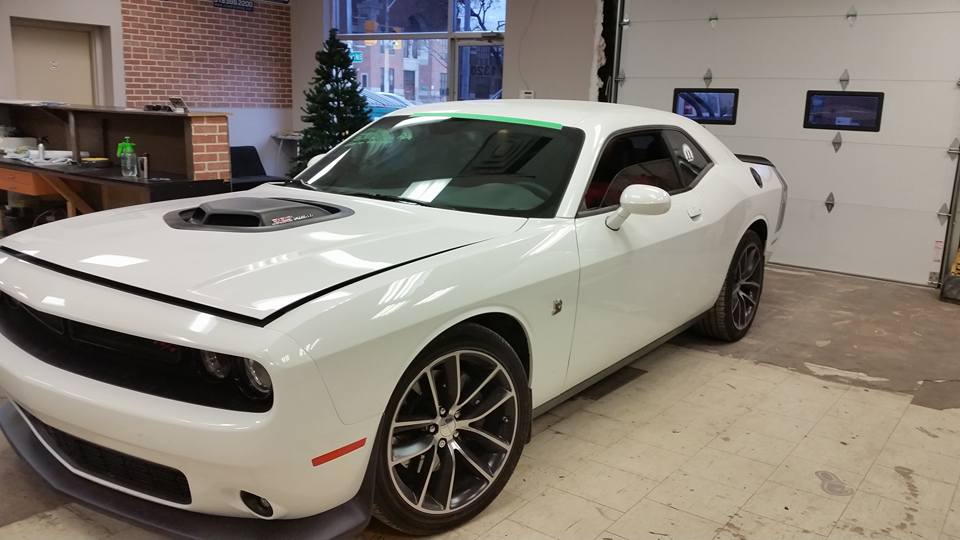 Windsor Auto Glass | 3880 Tecumseh Rd E Unit 2, Windsor, ON N8W 1J2, Canada | Phone: (519) 981-1123