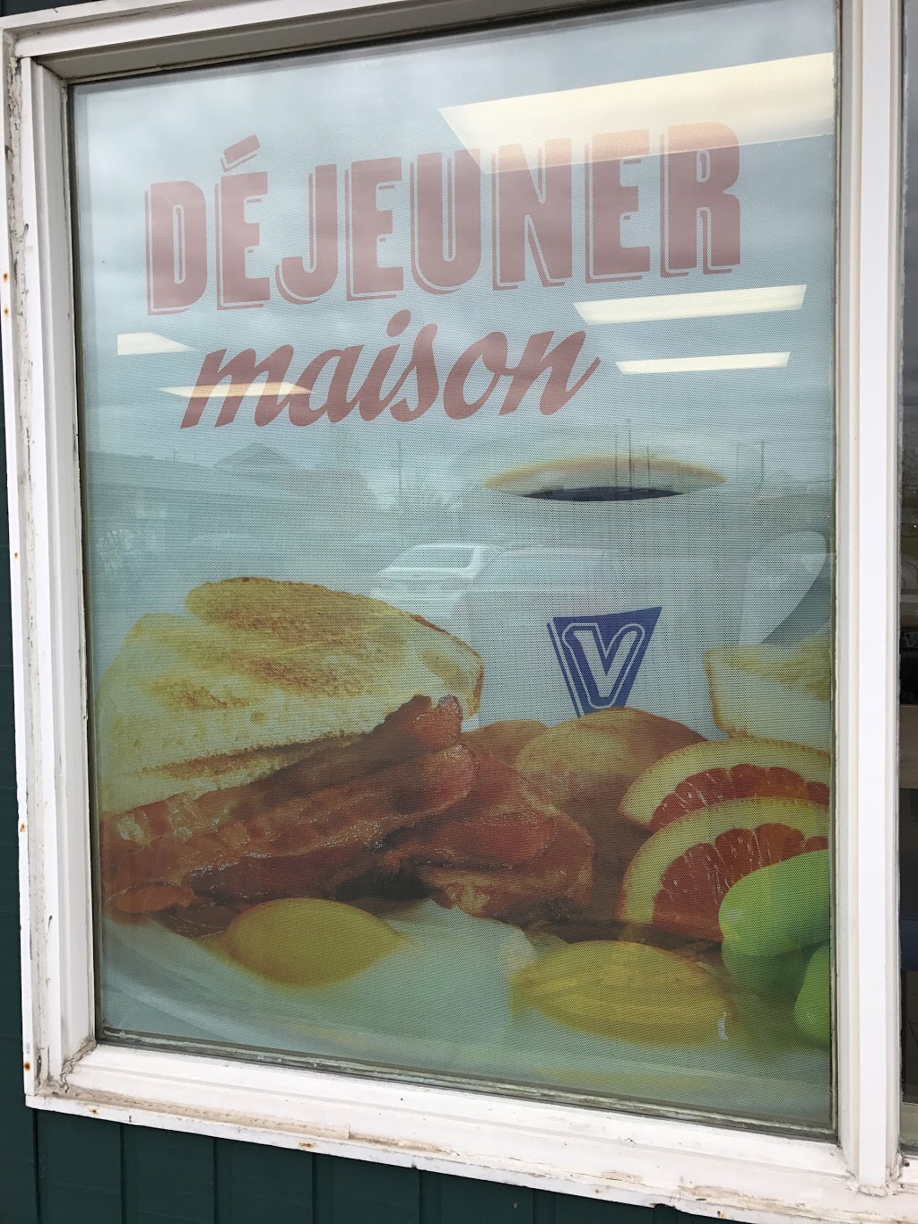 Valentine | 3044 Rte Lagueux Secteur, Lévis, QC G6J 1K2, Canada | Phone: (418) 831-9494
