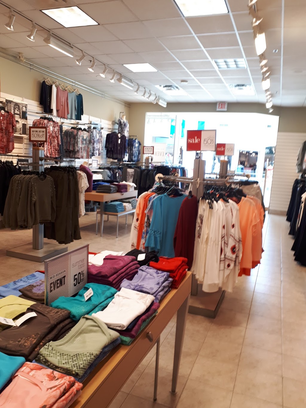 Northern Reflections | 240 Leighland Ave, Oakville, ON L6H 3H6, Canada | Phone: (905) 338-0365