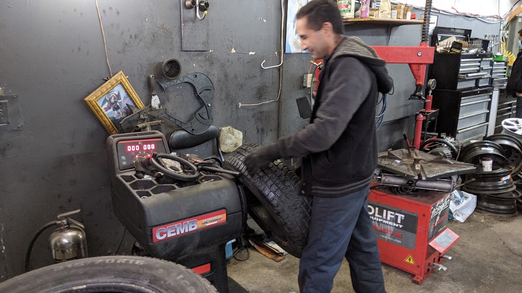 Garage moheb | 510 Rue Cherrier, LÎle-Bizard, QC H9E 1K1, Canada | Phone: (514) 261-6091