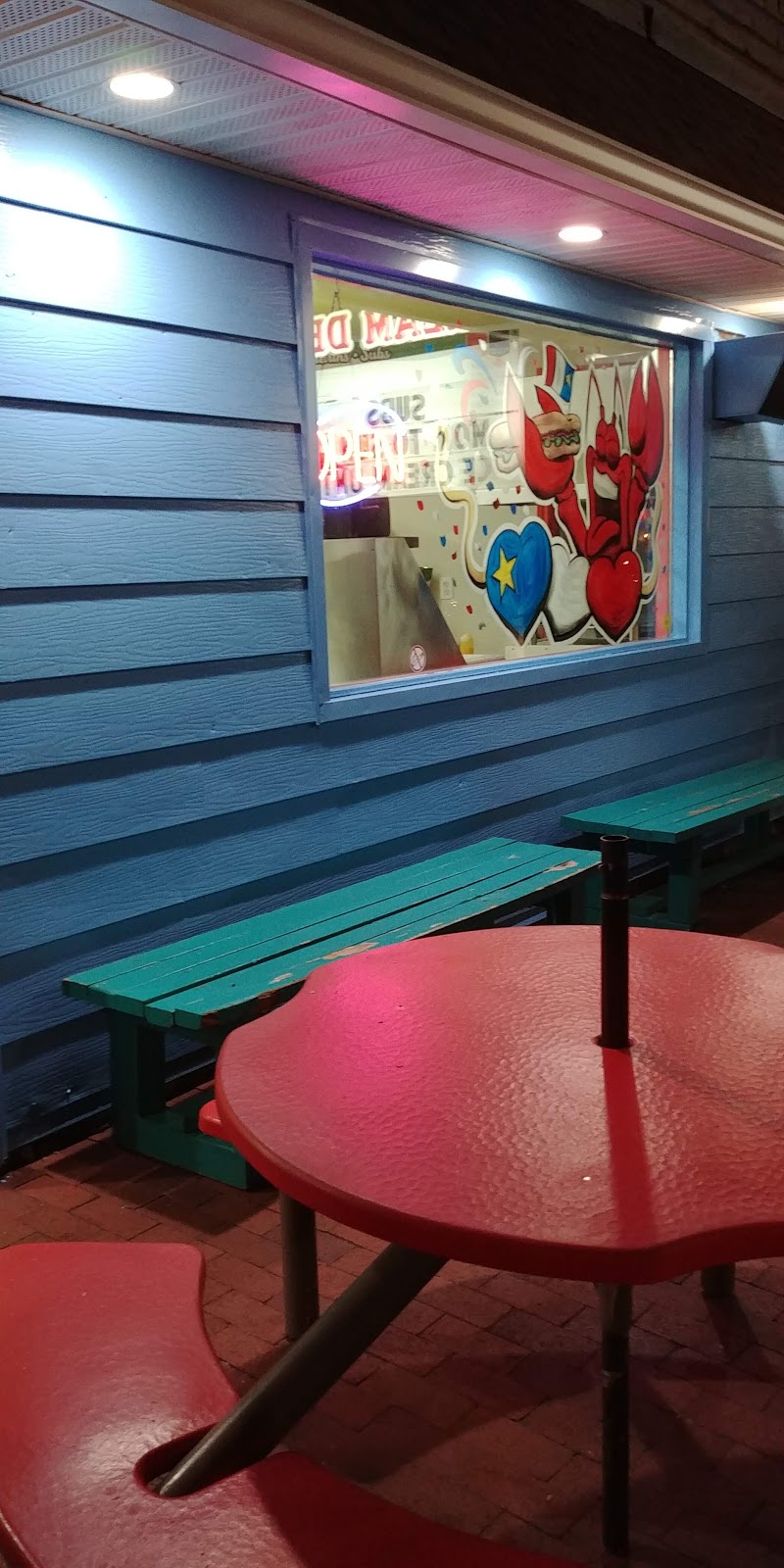 Ice Cream & Sub Delight | 320 Main St, Shediac, NB E4P 2E3, Canada | Phone: (506) 532-6769