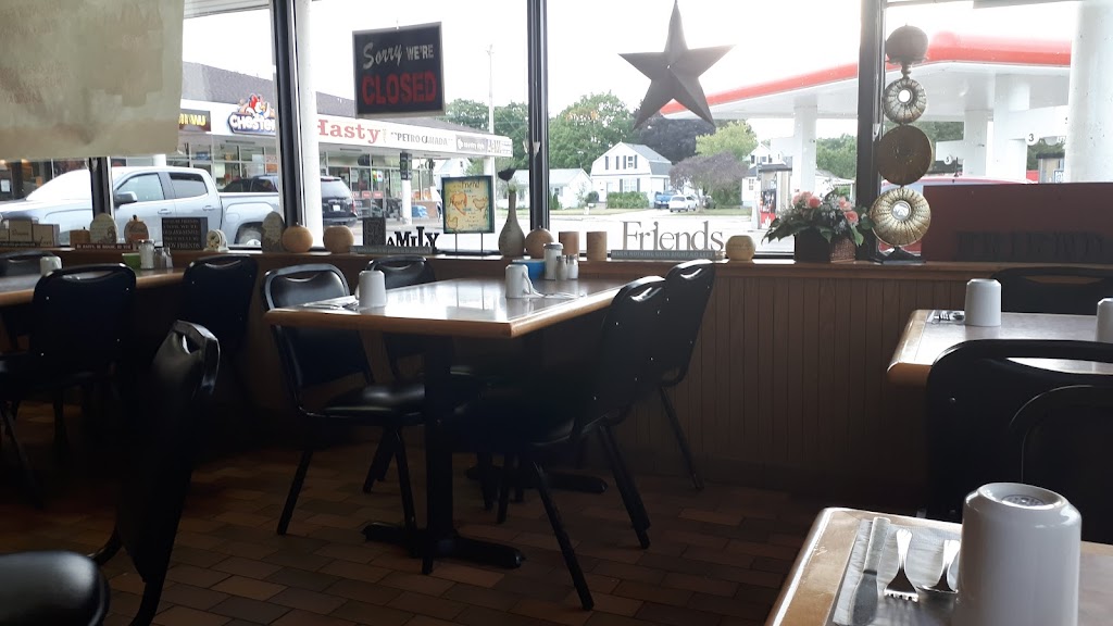 Friends & Family Restaurant | 925 16th St E, Owen Sound, ON N4K 1Z4, Canada | Phone: (519) 470-2345