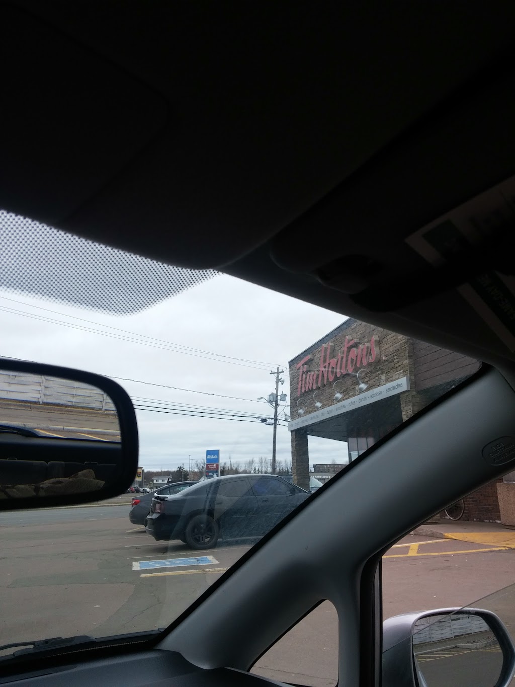 Tim Hortons | 327 Elmwood Dr, Moncton, NB E1A 1X6, Canada | Phone: (506) 862-7635