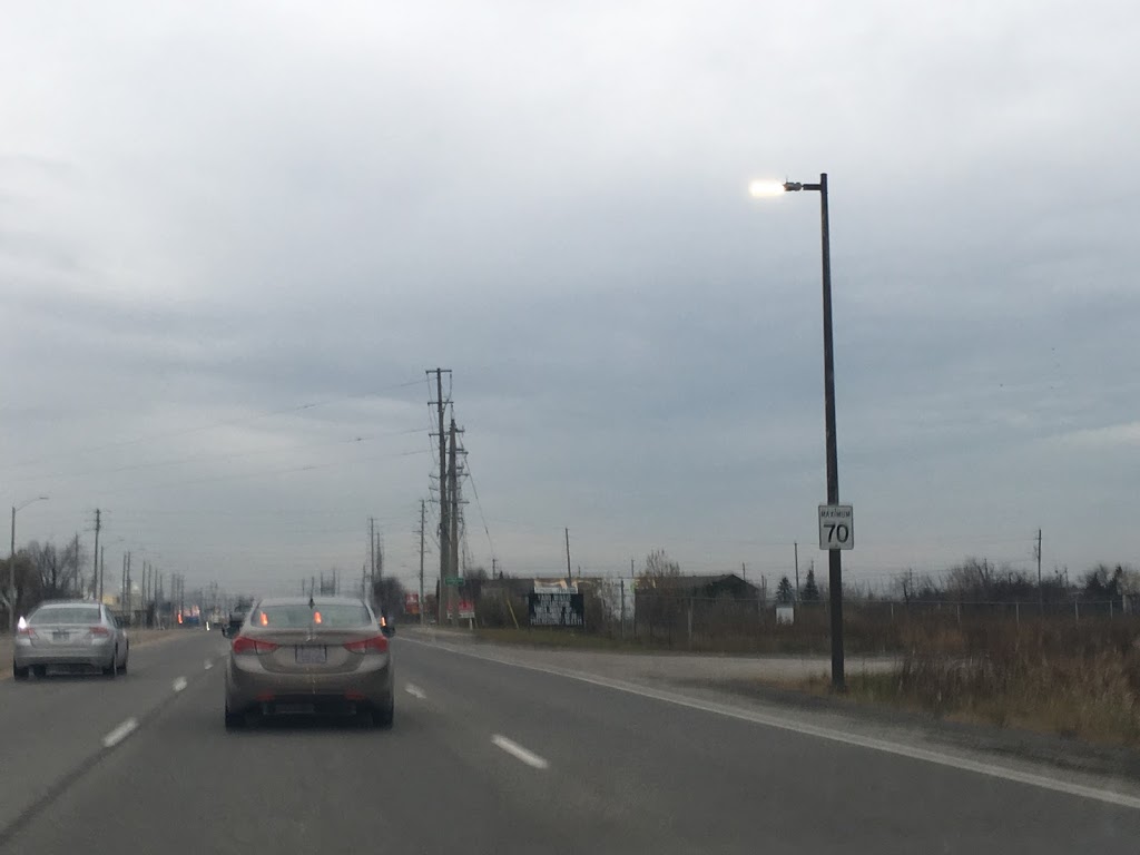 White Knight Motel | 6965 Dixie Rd, Mississauga, ON L5T 1A8, Canada | Phone: (905) 564-8001