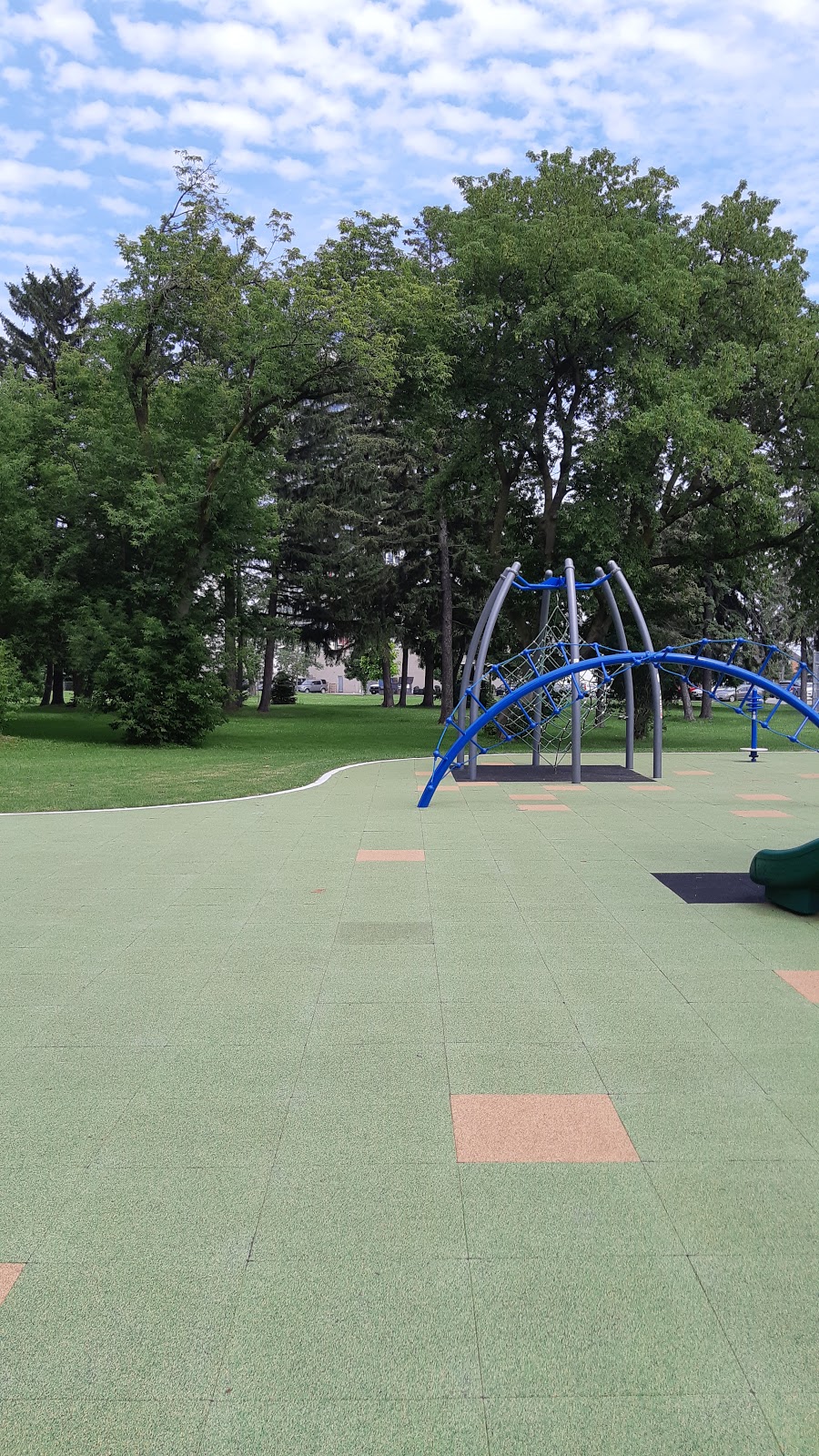 Cloverdale Park | 63 Shaver Ave S, Etobicoke, ON M9B, Canada | Phone: (416) 338-4386