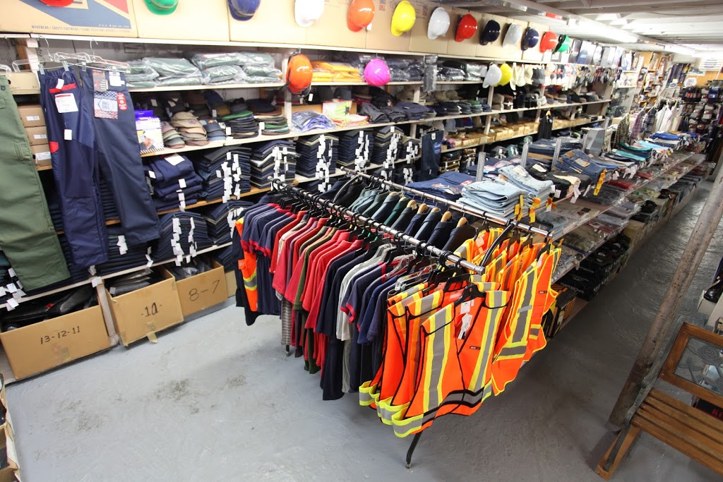 Magasin Raymond Gilbert | 422 QC-138, Saint-Augustin-de-Desmaures, QC G3A 2S7, Canada | Phone: (418) 878-2930