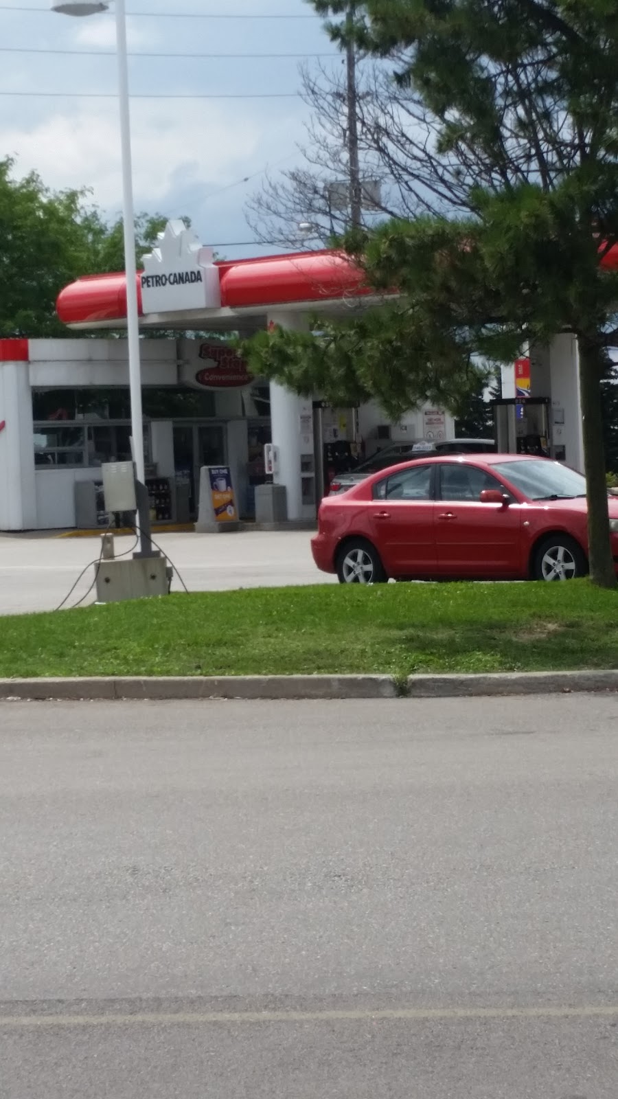 Petro-Canada | 524 Rexdale Blvd, Etobicoke, ON M9W 7J9, Canada | Phone: (416) 674-8619