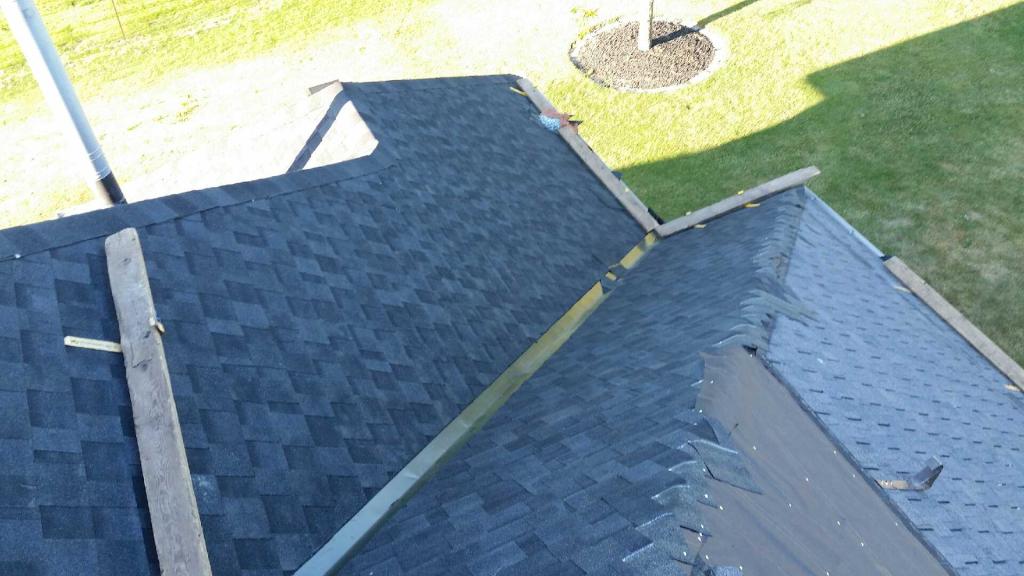Southwinds Roofing | 4024 Dundas St, London, ON N5V 5C6, Canada | Phone: (519) 451-4285