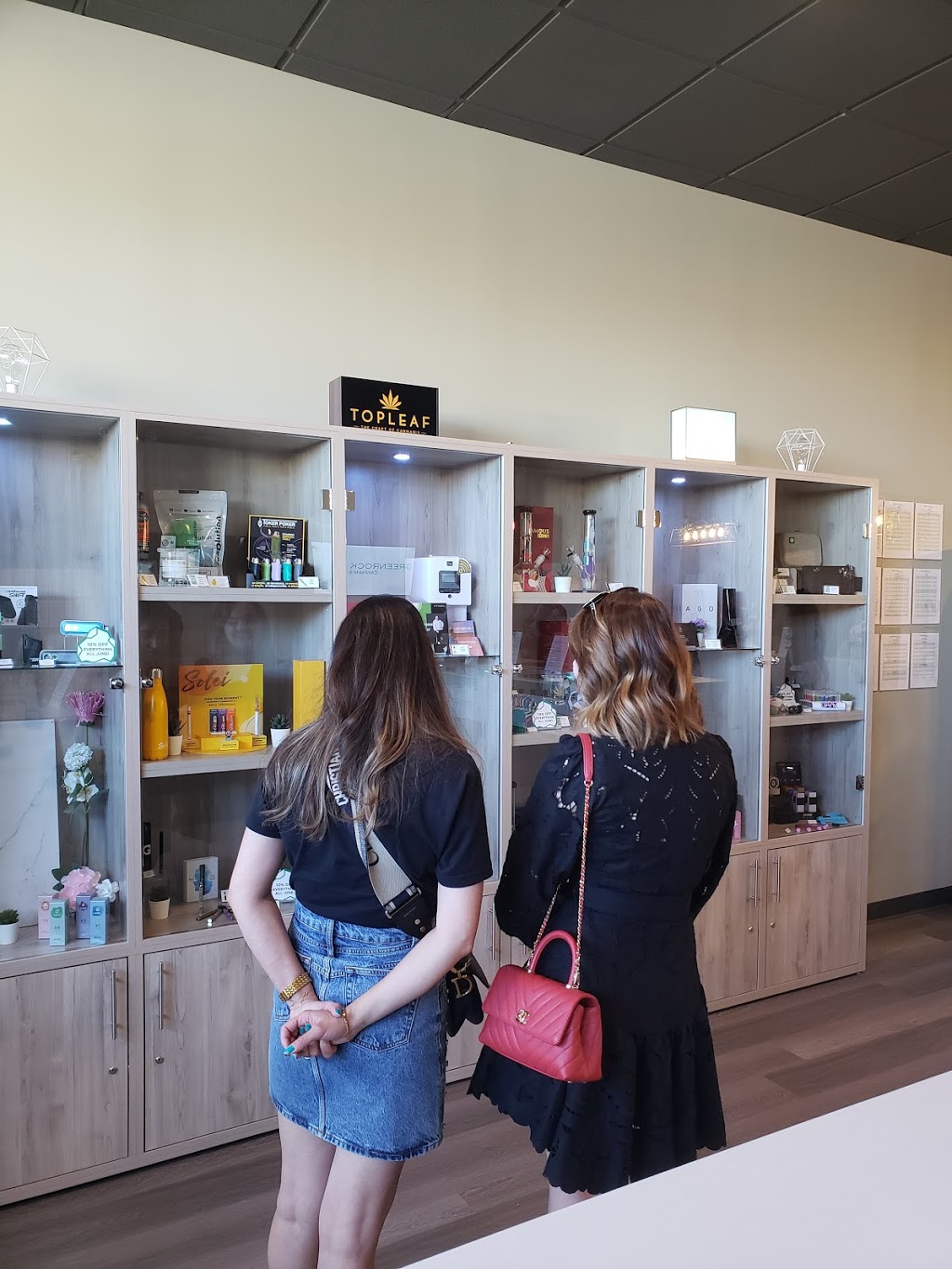 Green Rock Cannabis | 700 St Albert Trail #530, St. Albert, AB T8N 7A5, Canada | Phone: (780) 458-2102