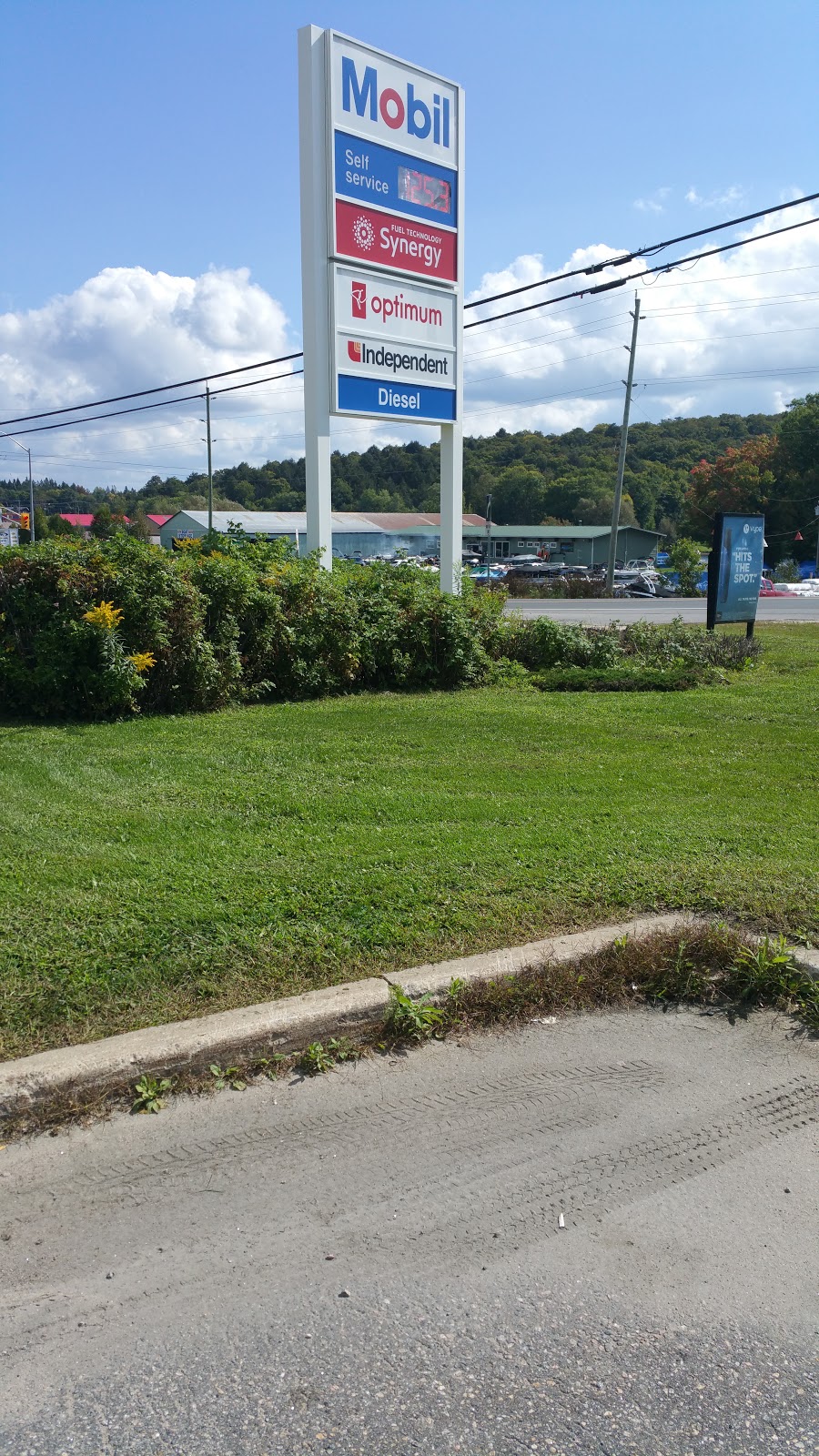 Mobil | 5121 COUNTY ROAD #21, Haliburton, ON K0M 1S0, Canada | Phone: (705) 457-4666