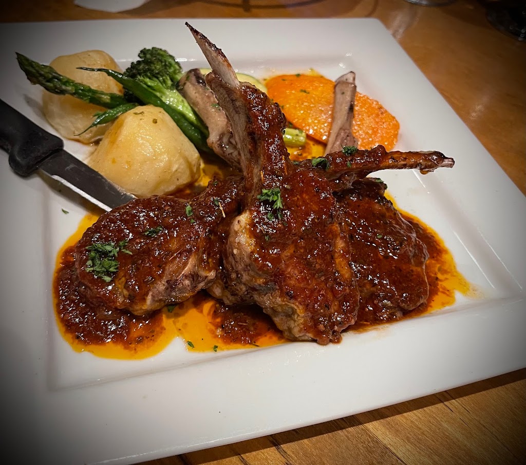 La Notte Italian Restaurant | 3307 Dunbar St, Vancouver, BC V6S 2C1, Canada | Phone: (604) 222-4033
