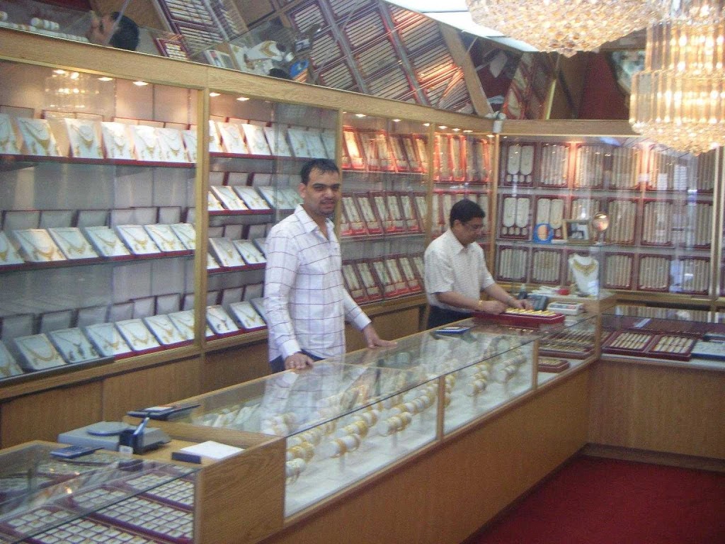 Shivani Jewellers | 7134 Airport Rd, Mississauga, ON L4T 2H1, Canada | Phone: (905) 671-4545