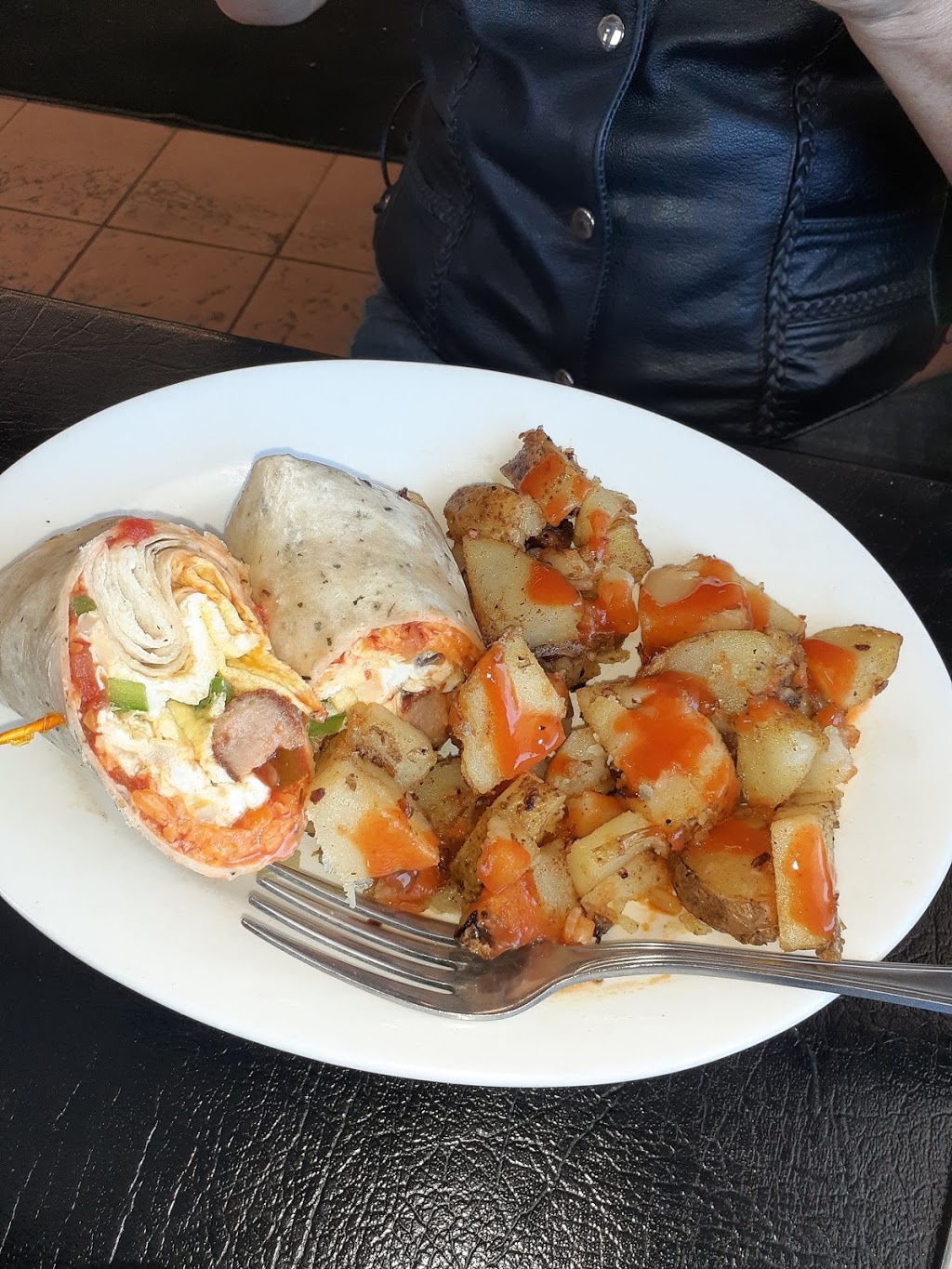 Lil Hils Coffee Shop | 13 Talbot Rd W, Wheatley, ON N0P 2P0, Canada | Phone: (519) 825-7878