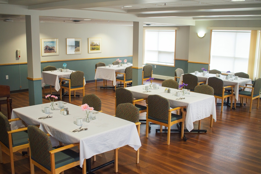 AgeCare Orchard Manor | 951 Cassils Rd W, Brooks, AB T1R 1K9, Canada | Phone: (403) 362-6188