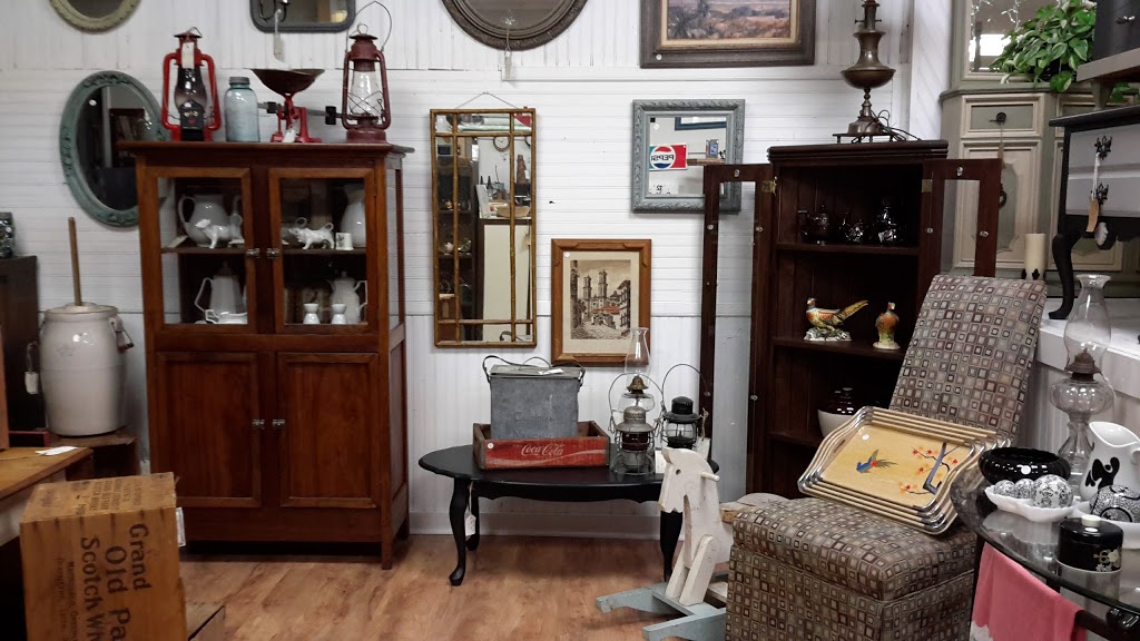 The Pickers Emporium | 4228 Petrolia Line, Petrolia, ON N0N 1R0, Canada | Phone: (519) 882-1310