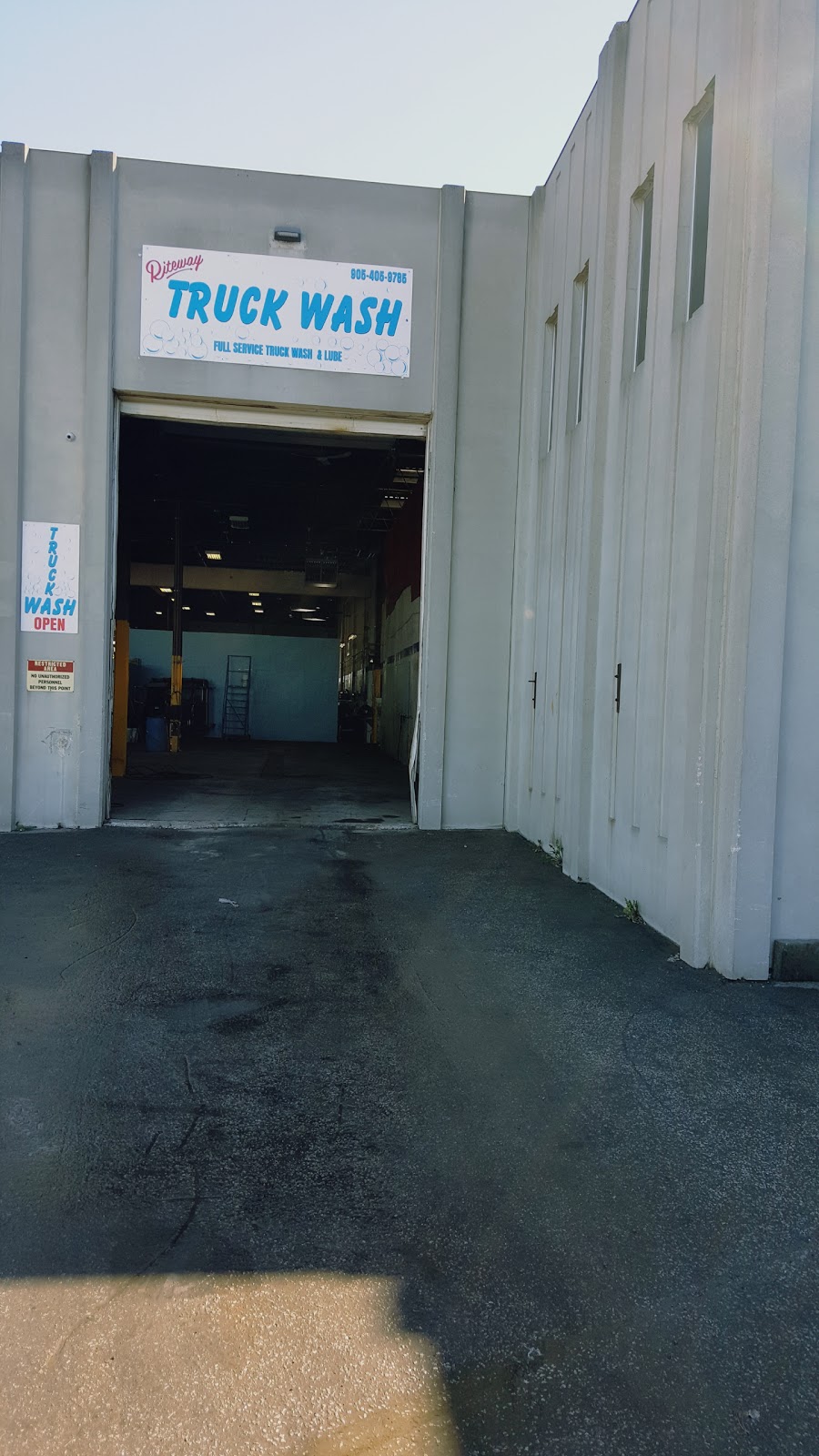 RITEWAY TRUCK WASH | 7300 Kimbel St, Mississauga, ON L4T 3S8, Canada | Phone: (905) 405-9785