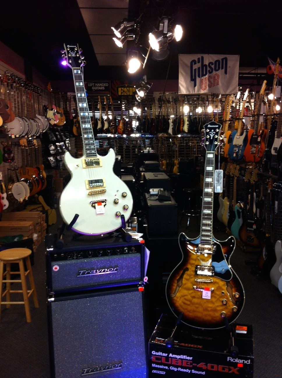 Pat Alonzo Music Shop | 139 Charing Cross St, Brantford, ON N3R 2J3, Canada | Phone: (519) 753-6804