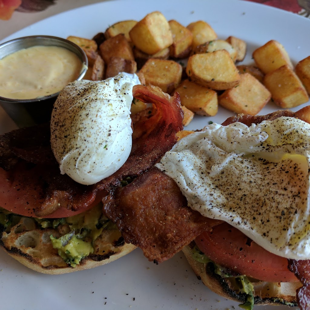 The Oaks Restaurant and Tearoom | 2250 Oak Bay Ave, Victoria, BC V8R 1E2, Canada | Phone: (250) 590-3155