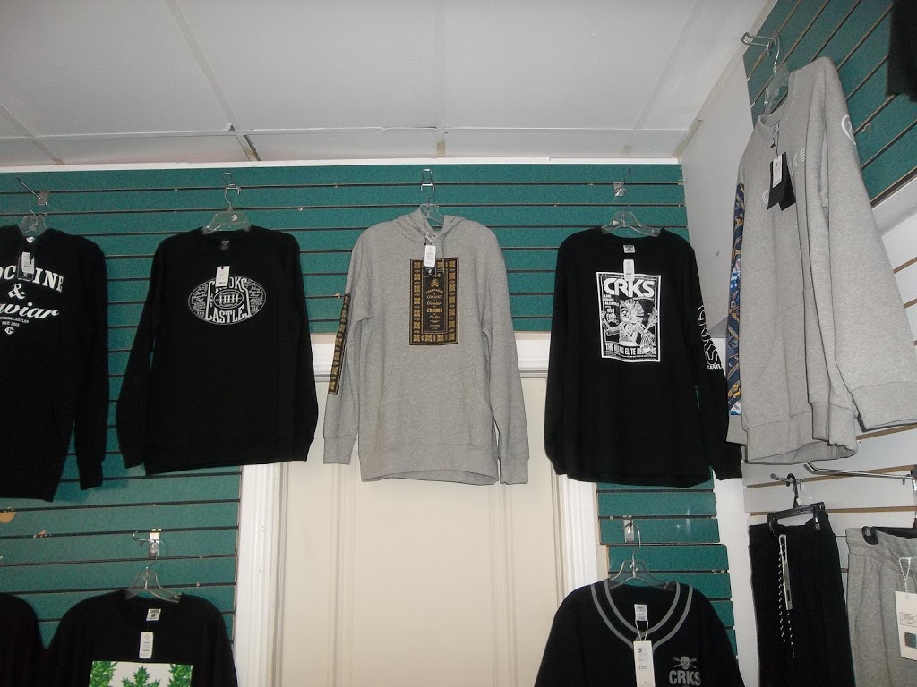 Queen Beez One Stop Swag Shop | 69 Erie Ave, Brantford, ON N3S 2E7, Canada | Phone: (519) 304-8884