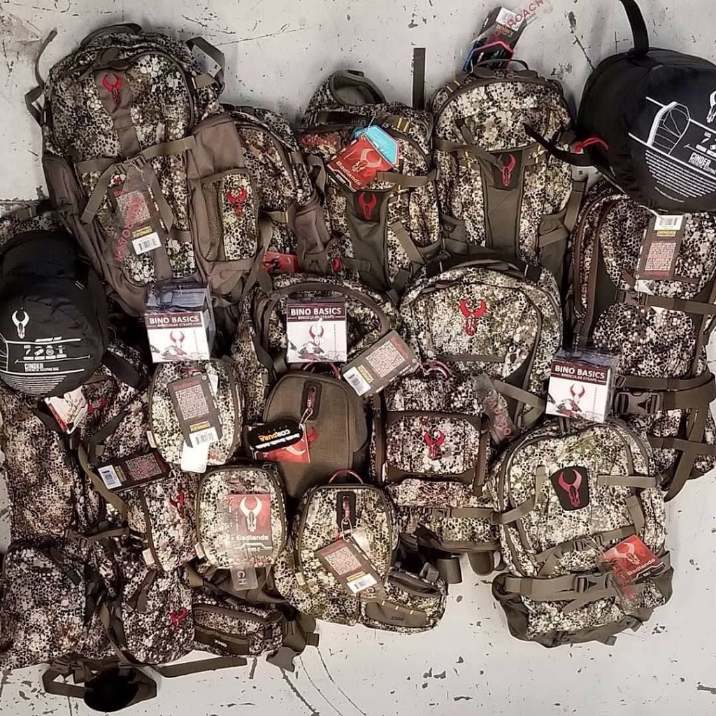 Whitetails Crossing Outdoors | 28 Evergreen Crescent, Wasaga Beach, ON L9Z 1B6, Canada | Phone: (705) 441-7373