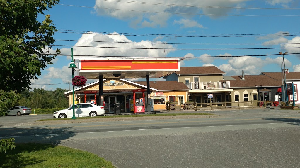 Petro-Canada | 1619 Chemin de la Rivière aux Cerises, Magog, QC J1X 3W3, Canada | Phone: (819) 847-3783