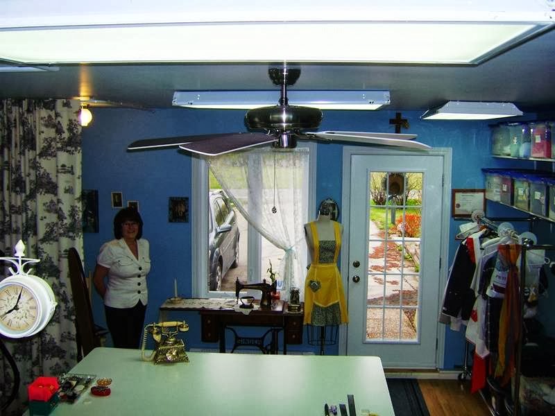 La Couturière du Village | 1385 Chemin du Fleuve, Les Cèdres, QC J7T 1K2, Canada | Phone: (514) 467-8048