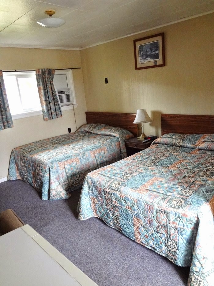 Shamrock Motel | 955 Yonge St, Midland, ON L4R 2E9, Canada | Phone: (705) 526-7851