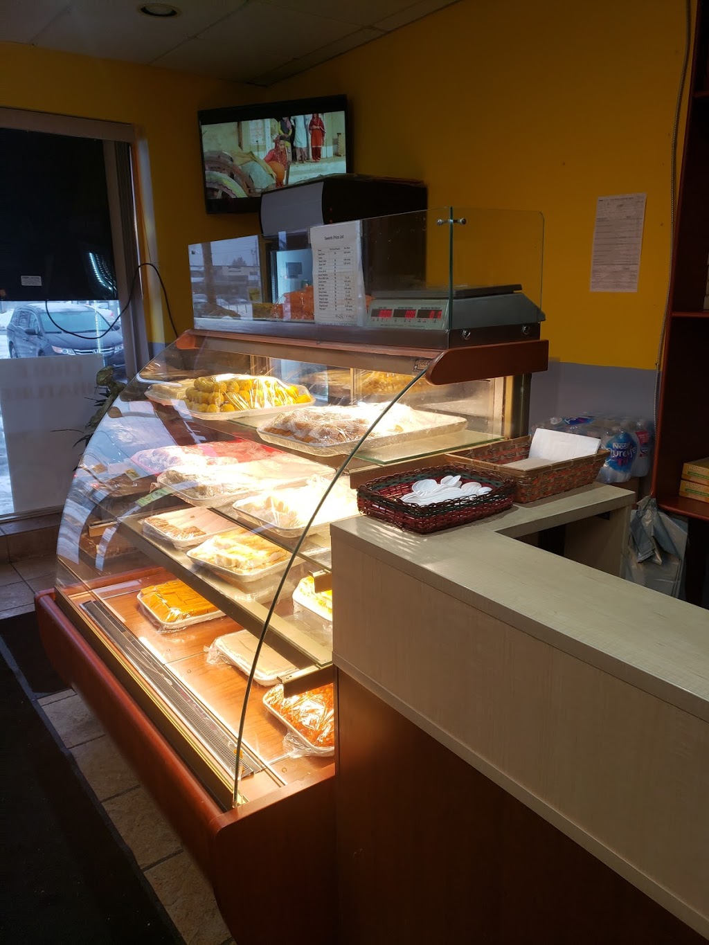Mirchi Dhaba | 836 Markham Rd, Scarborough, ON M1H 2Y2, Canada | Phone: (647) 352-1255