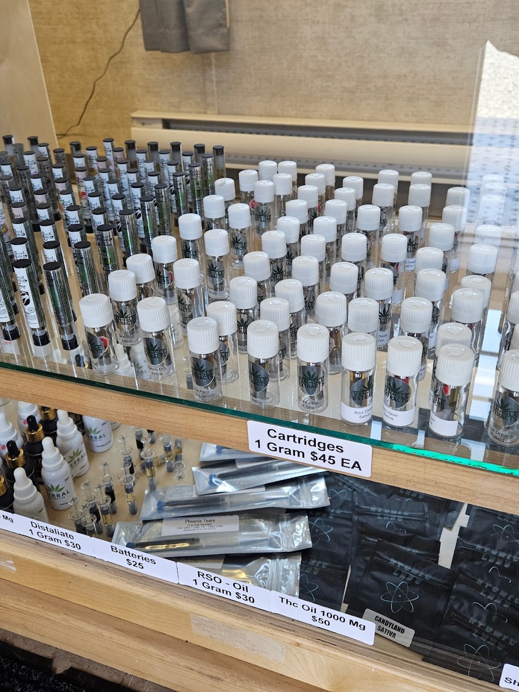Green Coast Dispensary | 102 Snaw-Naw-As Road, Lantzville, BC V0R 2H0, Canada | Phone: (250) 802-2514