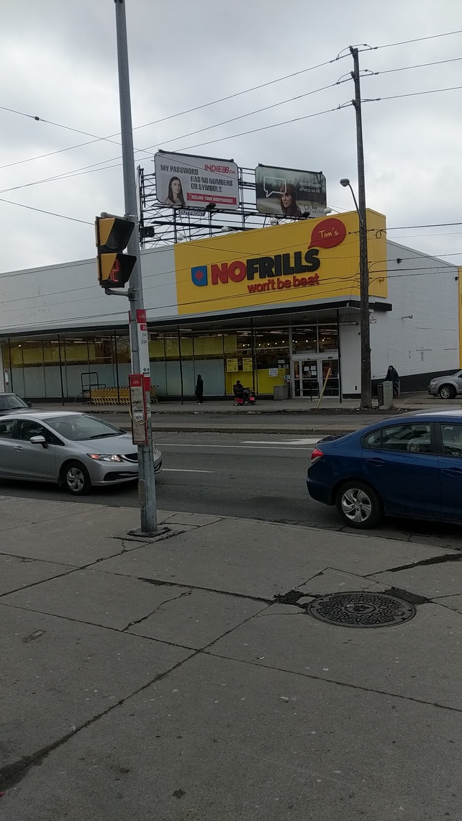 Toms No Frills | 1150 Victoria Park Ave, East York, ON M4B 2K4, Canada | Phone: (866) 987-6453