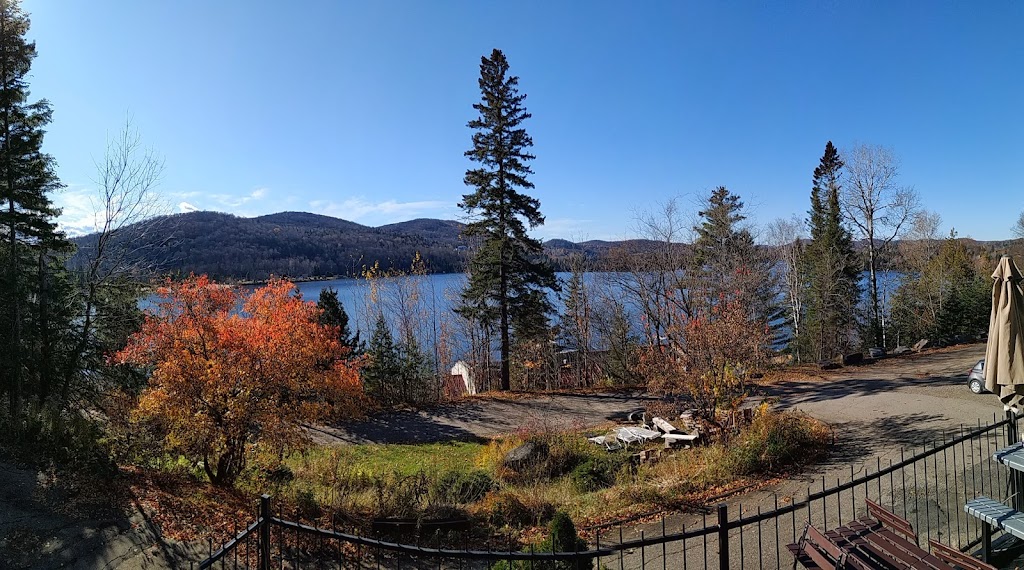 The Great Chalet | 234 Rue St Venant, Sainte-Agathe-des-Monts, QC J8C 2Z7, Canada | Phone: (819) 326-2626