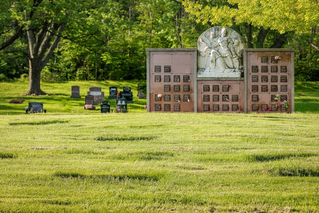 White Chapel Memorial Gardens | 1895 Main St W, Hamilton, ON L8S 1J2, Canada | Phone: (905) 528-1128